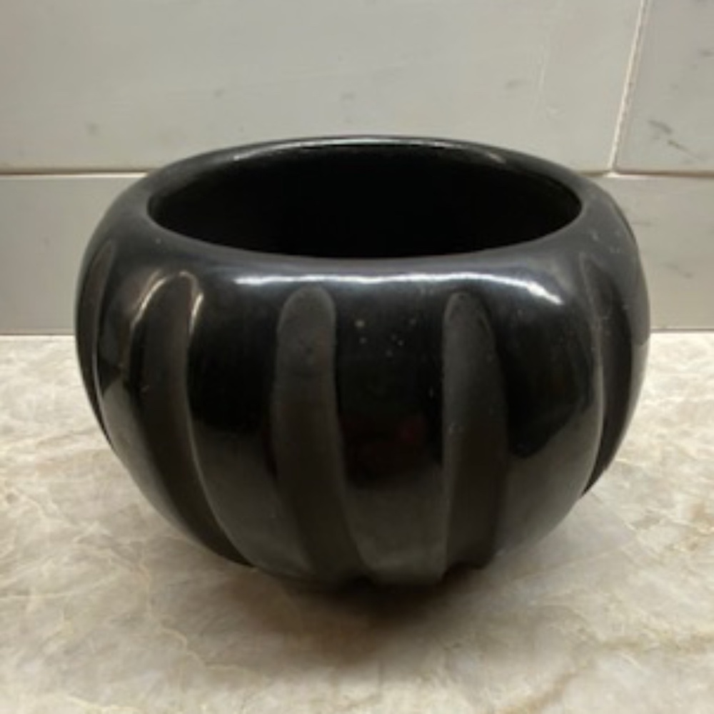 Signed Santa Clara Pueblo Blackware Melon Bowl – Roybal